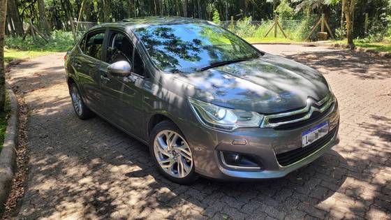 CITROËN C4 LOUNGE 1.6 EXCLUSIVE 16V TURBO GASOLINA 4P AUTOMÁTICO CITROËN C4 LOUNGE 1.6 EXCLUSIVE 16V TURBO GASOLINA 4P AUTOMÁTICO